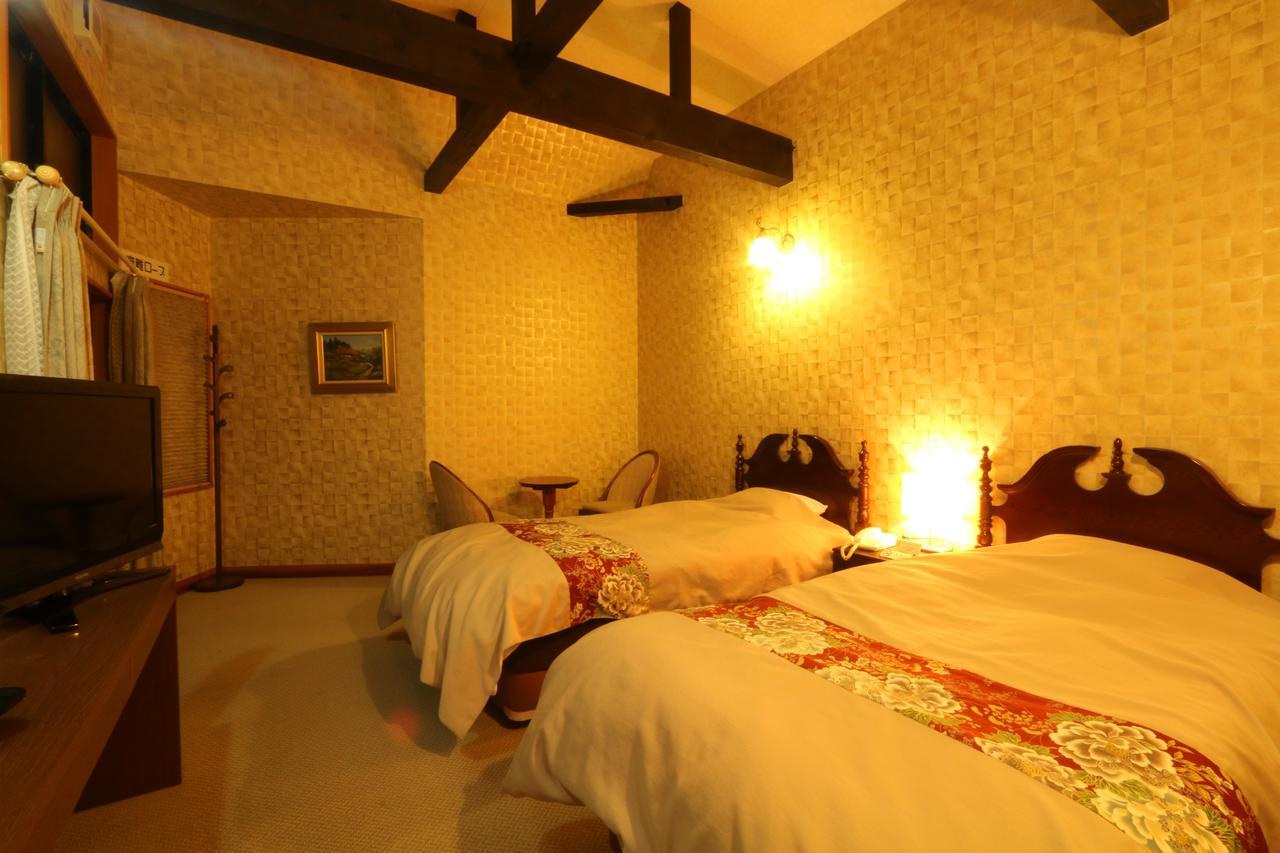 Ohbu Hotel Ito  Buitenkant foto